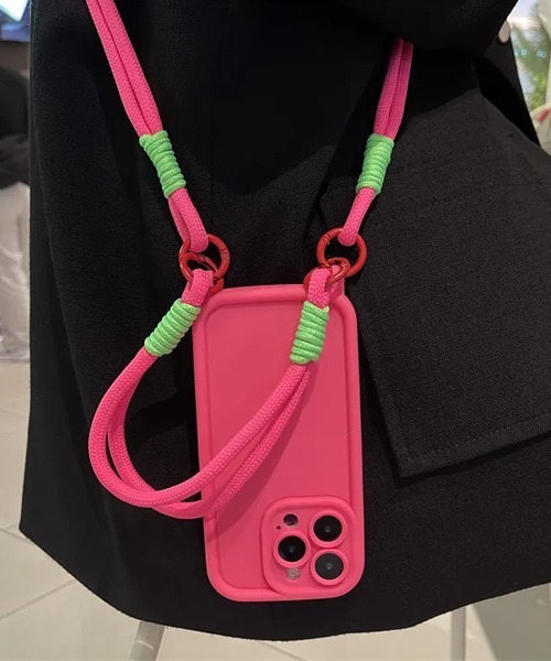 Fun & Daily（ファンアンドデイリー）の「Twin Cord iPhone Case ショルダーストラップアイフォンケース iPhone14 / 15 / 16 / 17 / Plus Pro ProMax Air（スマホケース/カバー・レディース・ブラック/グリーン/ピンク/ホワイト/ベージュ・iPhone 14 Pro/iPhone 14 Pro Max/iPhone 15/iPhone 15 Pro/iPhone 15 Pro Max/iPhone 14/iPhone 16/iPhone 16 Pro/iPhone 16 Pro Max/iPhone 16 Plus/iPhone 15 Plus/iPhone 14 Plus/iPhone 17 Pro/iPhone Air/iPhone 17/iPhone 17 Pro Max）」の5枚目の写真