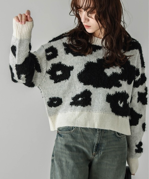AMELY(エミリー)の「フラワージャガードニット(ニット/セーター・レディース・ブルー/ホワイト・フリー)」の7枚目の写真