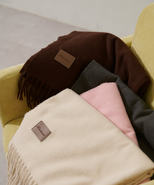 Kastane(カスタネ)の「ツイルマフラー(マフラー・レディース・アイボリー/グレー/ピンク/ダークブラウン・FREE)」の7枚目の写真