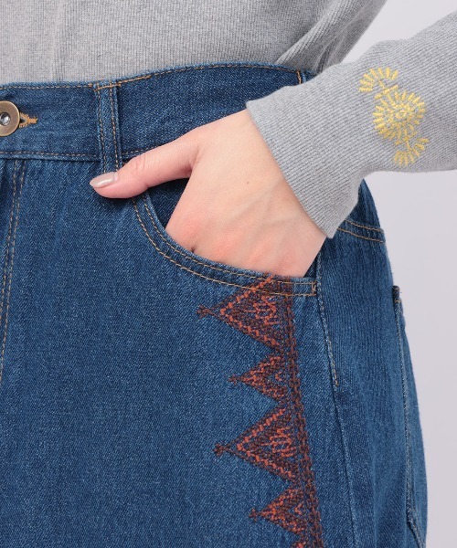 チチカカ(チチカカ)の「デニムカットオフ切替スカート(スカート・レディース・ブラック/ライトブルー/インディゴブルー・FREE)」の16枚目の写真