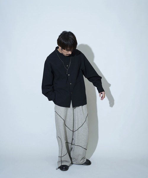 Aphlotus（アプロタス）の「バイカラー シンメトリーステッチデザイン 裏毛 スウェットパンツ（スウェットパンツ・メンズ・ブラック/アッシュグレー・LARGE/SMALL/MEDIUM）」の7枚目の写真