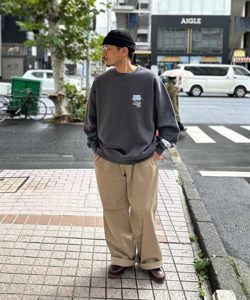 Right-on(ライトオン)の「BEN DAVIS(ベンデイビス)【メンズ】バックプリントスウェット(スウェット・メンズ・ダークグレー/ホワイト・M/L/XL)」の11枚目の写真
