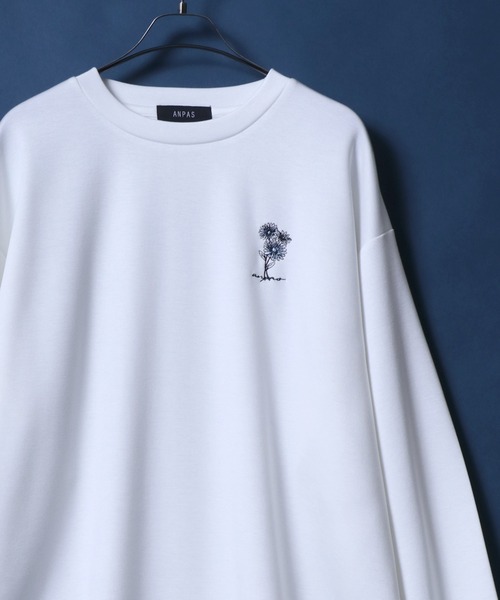 ANPAS(アンパス)の「ANPAS Flower Embroidery Oversized Shirt /別注 花柄 ワンポイント刺繍 オーバーサイズ ポンチ長袖Tシャツ ロンT スウェット トップス トレーナー メンズ レディース(Tシャツ/カットソー・メンズ・ブラック/グレー系その他/グレー/ブラック系その他/ホワイト/ホワイト系その他/ホワイト系その他2/ブラック系その他2/グレー系その他2・M/L)」の1枚目の写真