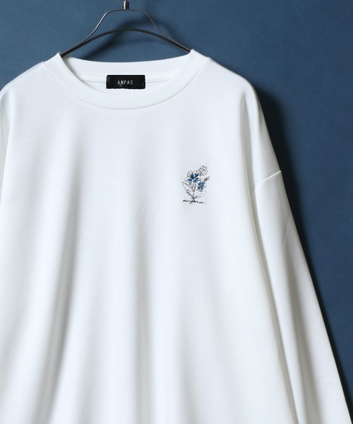 ANPAS(アンパス)の「ANPAS Flower Embroidery Oversized Shirt /別注 花柄 ワンポイント刺繍 オーバーサイズ ポンチ長袖Tシャツ ロンT スウェット トップス トレーナー メンズ レディース(Tシャツ/カットソー・メンズ・ブラック/グレー系その他/グレー/ブラック系その他/ホワイト/ホワイト系その他/ホワイト系その他2/ブラック系その他2/グレー系その他2・M/L)」の3枚目の写真