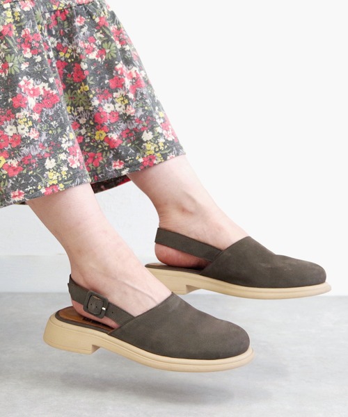 BUENO(ブエノ)の「BUENO/ブエノ ラウンドトゥサンダル【Y8704】(サンダル・レディース・ベージュ/ダークブラウン/ライトグリーン・36/37/38/39)」の1枚目の写真