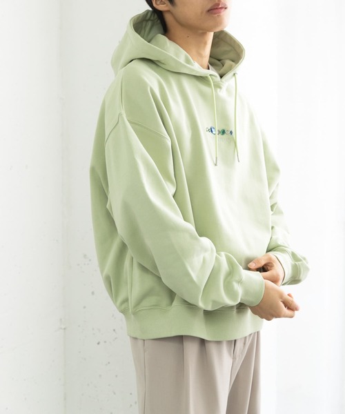 SENSE OF PLACE by URBAN RESEARCH(センスオブプレイスバイアーバンリサーチ)の「Gem Stone Cropped Hoodie(パーカー・メンズ・ネイビー/ブラック/ミント・MEDIUM/LARGE)」の17枚目の写真