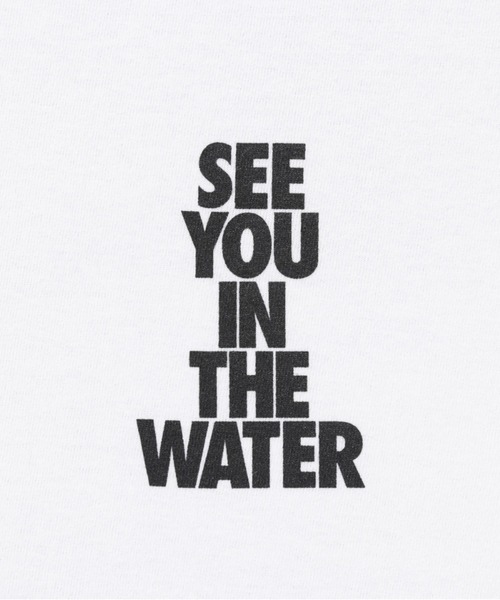 MAGIC NUMBER（マジック ナンバー）の「【MAGIC NUMBER】 SEE YOU IN THE WATER PHOTO T-SHIRT ART by Nachos シーユーインザウォーターフォトティーシャツアートバイナチョス（Tシャツ/カットソー・メンズ・アッシュ/ブラック/ホワイト・MEDIUM/LARGE/X-LARGE）」の7枚目の写真