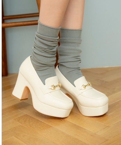 REZOY（リゾイ）の「【REZOY】ユニットソール厚底ビットローファー（ローファー・レディース・アイボリー/ベージュ系/ブラック・S/M/L/LL）」の2枚目の写真