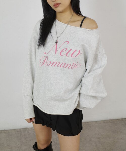 WHO'S WHO gallery（フーズフーギャラリー）の「New Romanticワンオフショルトップス（スウェット・レディース・ライトグレー/グレー/チャコールグレー・FREE）」の12枚目の写真