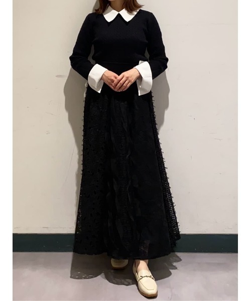 AND COUTURE(アンドクチュール)の「シャツレイヤード風ケーブル編みプルオーバー(ニット/セーター・レディース・ブラック/ベージュ/イエロー・FREE)」の20枚目の写真