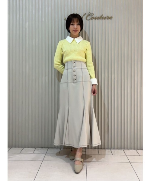 AND COUTURE(アンドクチュール)の「シャツレイヤード風ケーブル編みプルオーバー(ニット/セーター・レディース・ブラック/ベージュ/イエロー・FREE)」の4枚目の写真