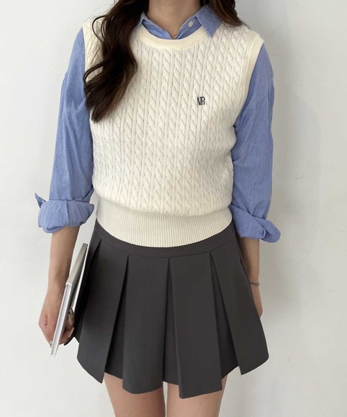 nelliy.（ネルリー）の「ミニケーブル編ロゴ刺繍ノースリーブサマーニット（ニット/セーター・レディース・ネイビー/ピンク/アイボリー・LARGE/MEDIUM）」の11枚目の写真