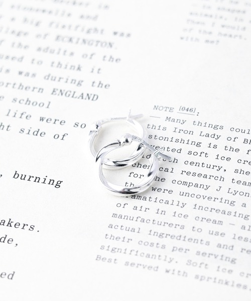 ARCHIVER(アーカイバ)の「【RS】【SILVER925】15mmデザインフープピアス(ピアス(両耳用)・レディース・ブラック系その他/シルバー系その他/ゴールド系その他/ブラック/シルバー/ゴールド・FREE)」の4枚目の写真