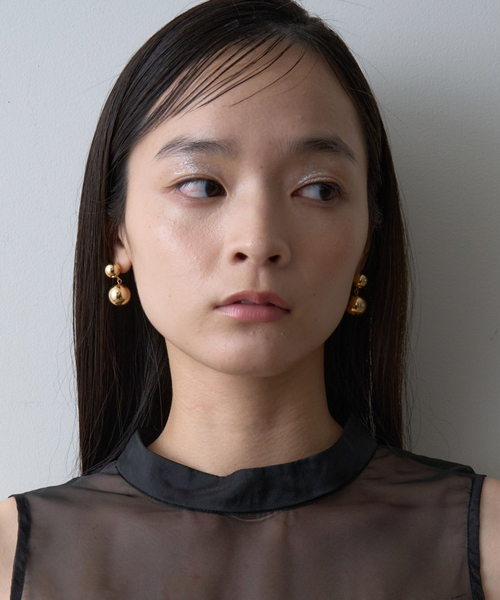Rouge vif（ルージュヴィフ）の「【LUV AJ/ラヴエージェイ】DOUBLE BALL EARRINGS ピアス（ピアス（両耳用）・レディース・シルバー/ゴールド・フリー）」の5枚目の写真