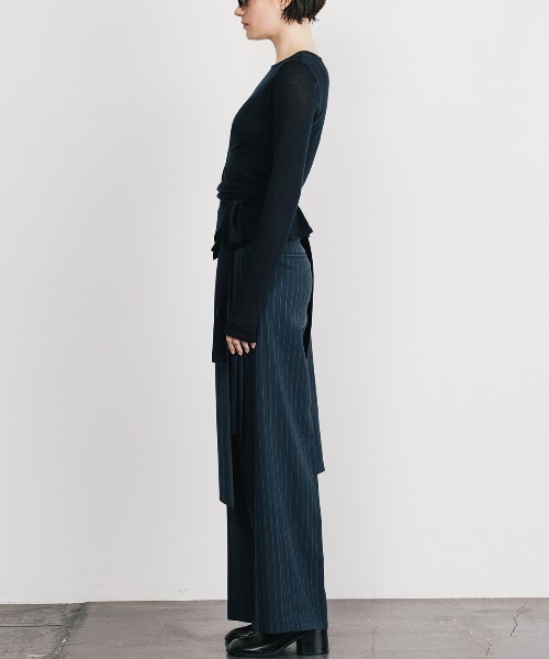 CREDONA(クレドナ)の「CALATHEA STRIPE LAYERED PANTS/カラテアストライプレイヤードパンツ(スラックス・レディース・ネイビー・0/1)」の9枚目の写真