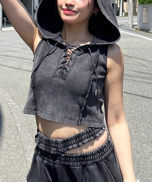 SPIRALGIRL（スパイラルガール）の「ピグメントノースリトップス（スウェット・レディース・ブラック/ブラウン/ネイビー・FREE）」の11枚目の写真