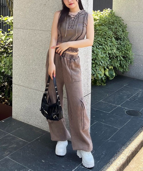 SPIRALGIRL（スパイラルガール）の「ピグメントノースリトップス（スウェット・レディース・ブラック/ブラウン/ネイビー・FREE）」の16枚目の写真