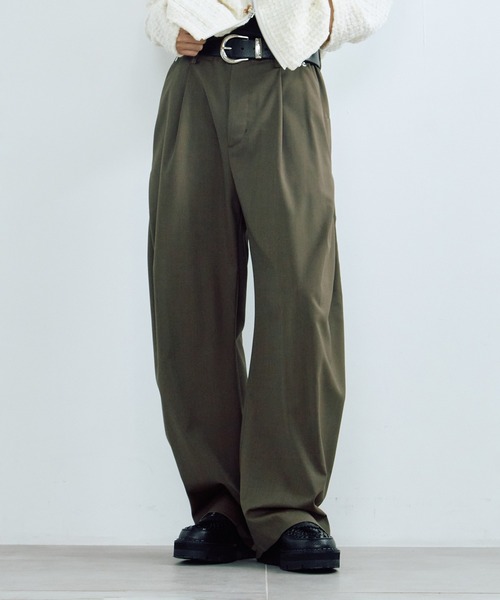 CONZ（コンズ）の「カーブレッグトラウザー（スラックス・メンズ・ブラック/ダークグレー/グレイッシュベージュ/ライトグレー/その他2/その他3/ストライプ/ベージュ/カーキ/マルチ・1/2/3）」の6枚目の写真