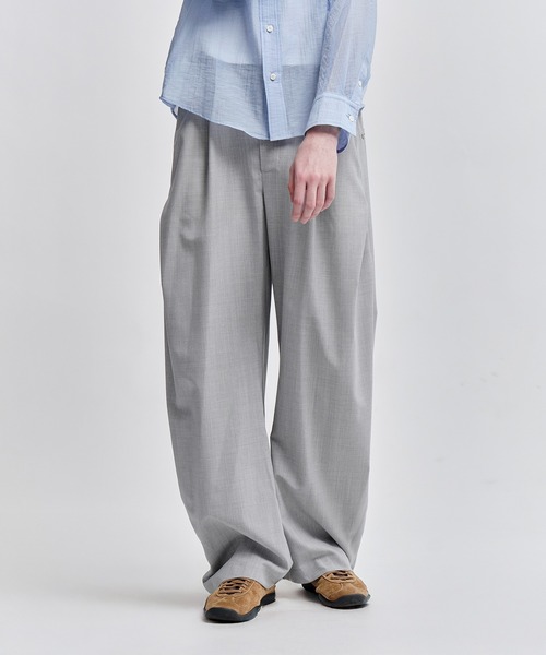 CONZ（コンズ）の「カーブレッグトラウザー（スラックス・メンズ・ブラック/ダークグレー/グレイッシュベージュ/ライトグレー/その他2/その他3/ストライプ/ベージュ/カーキ/マルチ・1/2/3）」の3枚目の写真