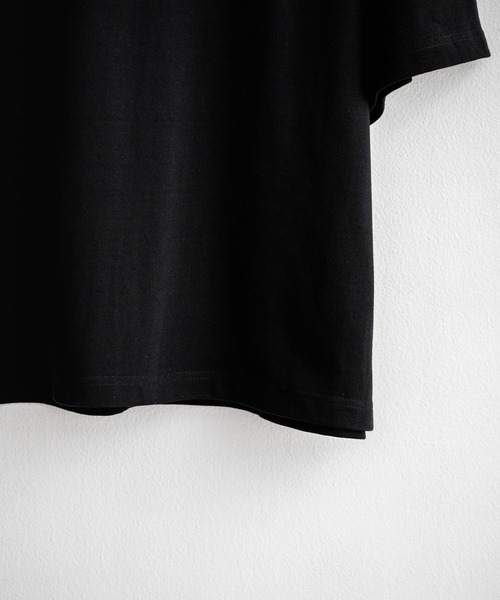 UMBRO（アンブロ）の「UMBRO アンブロ 別注コラボ オーバーサイズワンポイントロゴ刺繍クルーネック半袖Tシャツ（Tシャツ/カットソー・メンズ・ブラック/ホワイト/ネイビー・XL/L/M）」の9枚目の写真