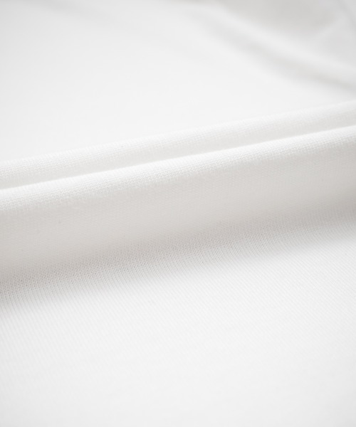 UMBRO（アンブロ）の「UMBRO アンブロ 別注コラボ オーバーサイズワンポイントロゴ刺繍クルーネック半袖Tシャツ（Tシャツ/カットソー・メンズ・ブラック/ホワイト/ネイビー・XL/L/M）」の4枚目の写真