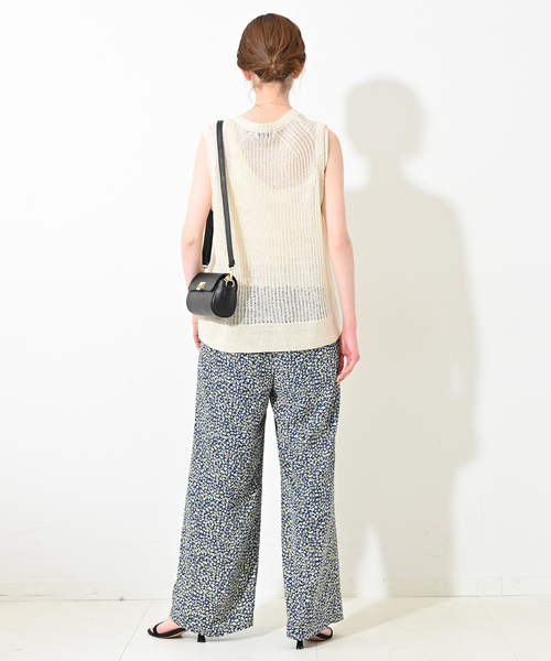 SLOBE IENA（スローブイエナ）の「《追加》KAYAノースリーブプルオーバー（ニット/セーター・レディース・カーキ/アイボリー/ブルー/ブラウン・FREE）」の16枚目の写真