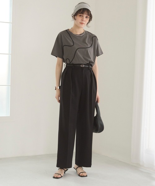 ANGIE(アンジー)の「コード刺繍 デザイン Tシャツ (半袖)(Tシャツ/カットソー・レディース・オフホワイト/ブラウン/ダークグレー・FREE)」の5枚目の写真