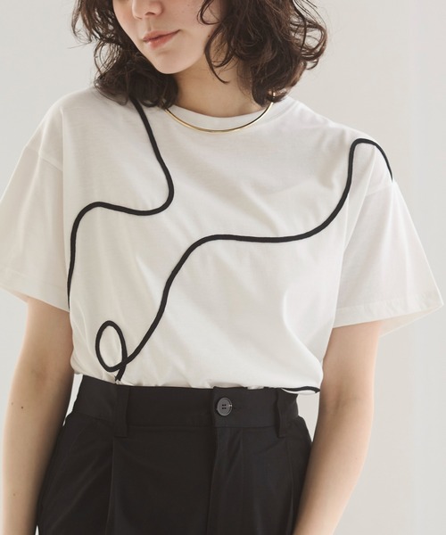 ANGIE(アンジー)の「コード刺繍 デザイン Tシャツ (半袖)(Tシャツ/カットソー・レディース・オフホワイト/ブラウン/ダークグレー・FREE)」の22枚目の写真