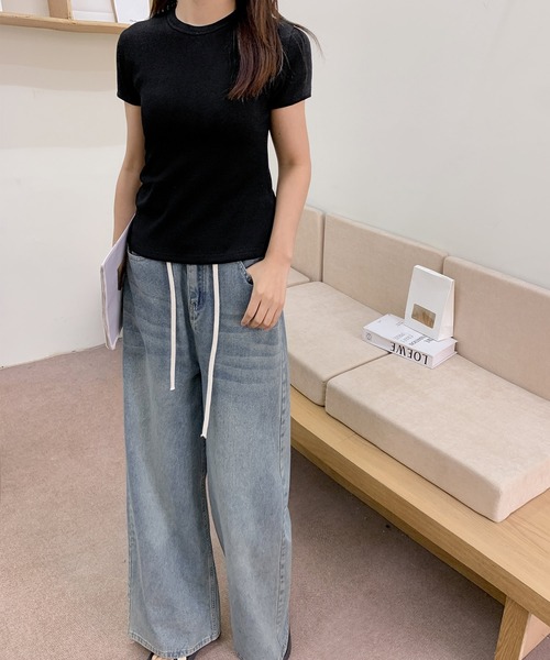 LOWO(ロワ)の「綿混ベーシックデザインTシャツ カットソー(Tシャツ/カットソー・レディース・ホワイト/ブラック/グレー・L/M/S)」の4枚目の写真
