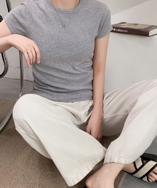 LOWO(ロワ)の「綿混ベーシックデザインTシャツ カットソー(Tシャツ/カットソー・レディース・ホワイト/ブラック/グレー・L/M/S)」の7枚目の写真