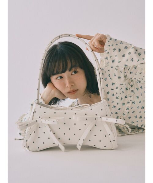 merry jenny（メリージェニー）の「ribbon ribbonコンパクトバッグ（ハンドバッグ・レディース・その他1/ピンク/レッド・FREE）」の4枚目の写真