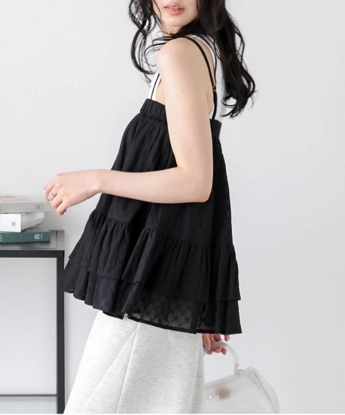 AMELY(エミリー)の「マルチウェイコットンフリルスカート(キャミソール・レディース・ブラック/ホワイト/グレー・フリー)」の17枚目の写真