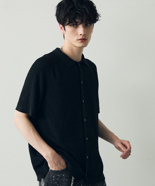 Shoowtime(ショウタイム)の「button-down summer knit tops / ボタンダウンサマーニットトップス(Tシャツ/カットソー・メンズ・ブラック/グレー・MEDIUM/LARGE/X-LARGE)」の6枚目の写真
