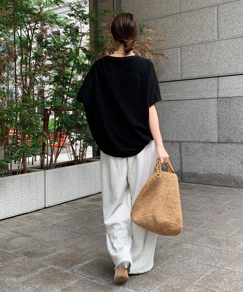 DouDou(ドゥドゥ)の「ドライタッチコクーンプルオーバー(Tシャツ/カットソー・レディース・ブラウン/オフホワイト/ブラック・FREE)」の17枚目の写真