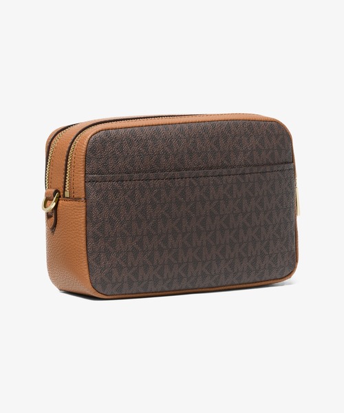 MICHAEL KORS(マイケルコース)の「BRYANT ダブルジップ チェーン カメラ クロスボディ ミディアム - MKシグネチャー(ショルダーバッグ・レディース・ブラウン系その他・FREE)」の3枚目の写真