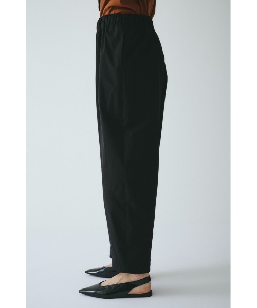 HeRIN.CYE（ヘリンドットサイ）の「Swinching  cocoon pants　　スイッチングコクーンパンツ（その他パンツ・レディース・ブラック/イエロー系その他/グリーン・36/38）」の4枚目の写真