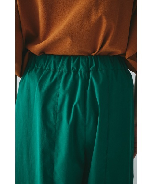 HeRIN.CYE（ヘリンドットサイ）の「Swinching  cocoon pants　　スイッチングコクーンパンツ（その他パンツ・レディース・ブラック/イエロー系その他/グリーン・36/38）」の10枚目の写真