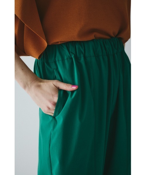 HeRIN.CYE（ヘリンドットサイ）の「Swinching  cocoon pants　　スイッチングコクーンパンツ（その他パンツ・レディース・ブラック/イエロー系その他/グリーン・36/38）」の12枚目の写真