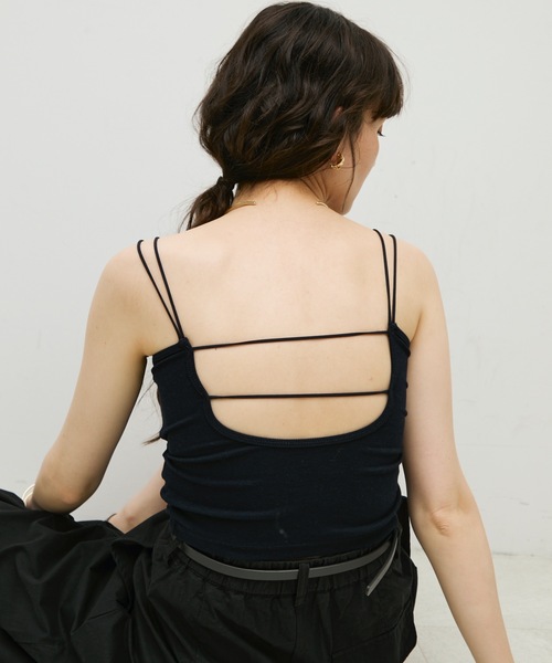 Lutim by u（ルチバイユー）の「Double strap camisole with cups / ダブルストラップカップ付キャミソール（キャミソール・レディース・オートミール/ブラック/ホワイト/ネイビー・FREE）」の4枚目の写真