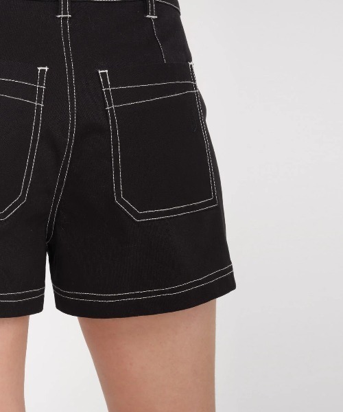 VOLCOM（ボルコム）の「【VOLCOM/ボルコム】Womens Stone Kraft Short /パッチポケットショートパンツ（その他パンツ・レディース・ブラック・25inch/24inch）」の4枚目の写真