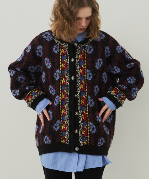 Unitage（ユニテージ）の「ブークレ総柄ジャガードニットカーディガン（カーディガン/ボレロ・レディース・ネイビー/ピンク/グリーン/ブラウン/ボルドー・FREE）」の5枚目の写真