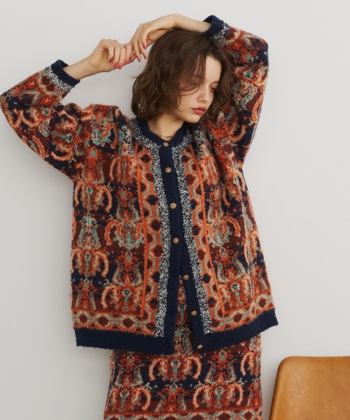 Unitage（ユニテージ）の「ブークレ総柄ジャガードニットカーディガン（カーディガン/ボレロ・レディース・ネイビー/ピンク/グリーン/ブラウン/ボルドー・FREE）」の17枚目の写真