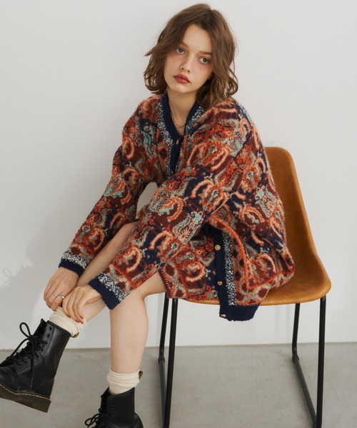 Unitage（ユニテージ）の「ブークレ総柄ジャガードニットカーディガン（カーディガン/ボレロ・レディース・ネイビー/ピンク/グリーン/ブラウン/ボルドー・FREE）」の21枚目の写真