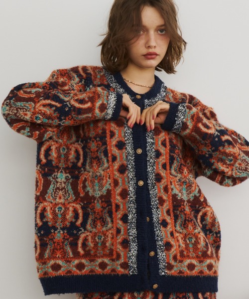 Unitage（ユニテージ）の「ブークレ総柄ジャガードニットカーディガン（カーディガン/ボレロ・レディース・ネイビー/ピンク/グリーン/ブラウン/ボルドー・FREE）」の15枚目の写真