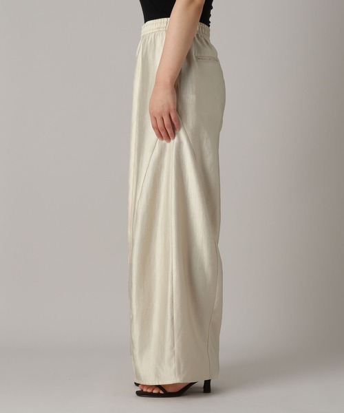 A part by（アパートバイ）の「【高身長向けサイズ展開あり・あいか企画】サテンバルーンイージーパンツ（その他パンツ・レディース・ライトベージュ/アイボリー/ブラック/ブラウン・FREE/TALL）」の18枚目の写真