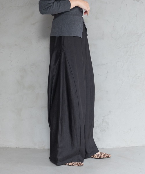 A part by（アパートバイ）の「【高身長向けサイズ展開あり】サテンバルーンイージーパンツ（その他パンツ・レディース・ライトベージュ/アイボリー/ブラック/ブラウン/グレー系その他4・FREE/TALL）」の22枚目の写真