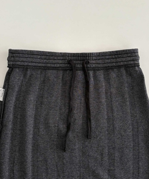 CANAL JEAN(キャナルジーン)の「Miller パネルリブスカート(スカート・レディース・ブラック/グレー系その他・ONE SIZE)」の3枚目の写真