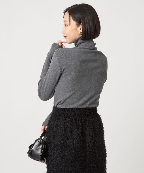 gicipi（ジチピ）の「＜gicipi＞PREZZEMO タートルネック プルオーバー（Tシャツ/カットソー・レディース・グレー/レッド/ブラック・2）」の20枚目の写真