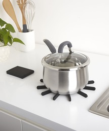 Umbra（アンブラ）の「Umbra ファンフェア トリベット2pcs（キッチンツール）」