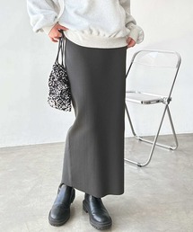 きれいシルエットで動きやすい！スポンディッシュニットスカート